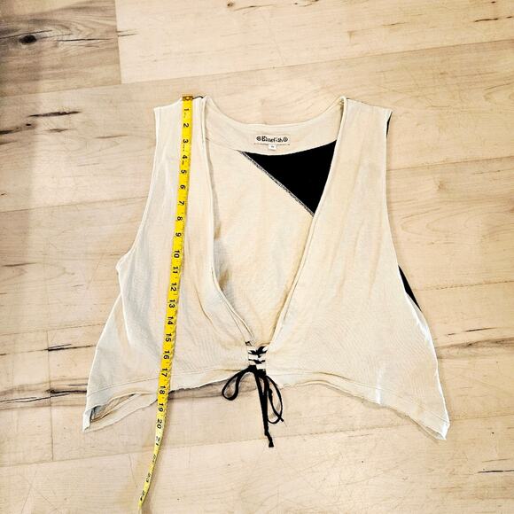 Blue Fish Crop Front Tie Triangle Lagenlook Vest - Picture 4 of 6